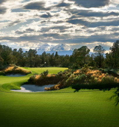 Set among the canvas of serene high desert terrain, lie two Pronghorn golf courses, offering the best of both worlds.