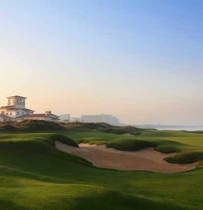 The 9th hole at Yas Links Abu Dhabi